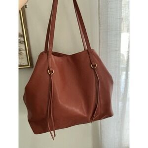 Hobo Kingston Large Leather Tote Bag Velvet Hide Cashew